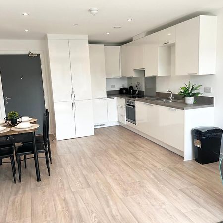 Lovely 2 Bedroom Apartment Manchester Exterior photo