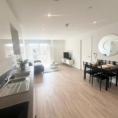 Lovely 2 Bedroom Apartment Manchester Exterior photo